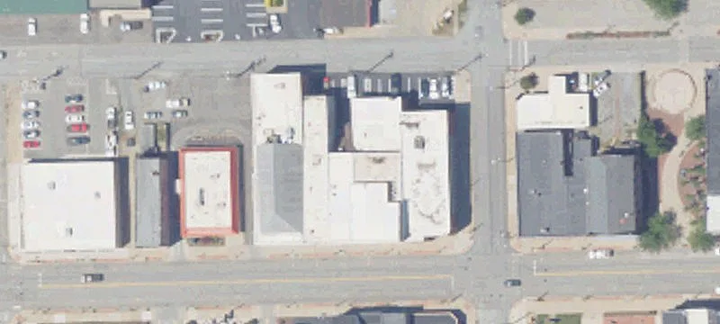 600 Lawrence Ave
