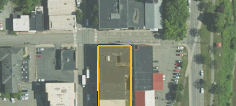 401 Main St