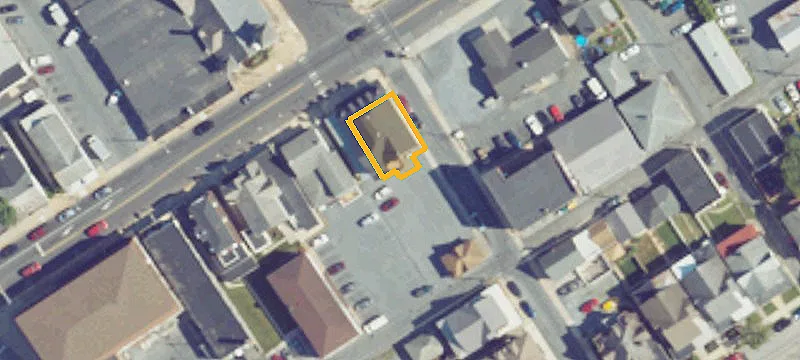 52 Main St