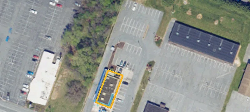 1617 Main St