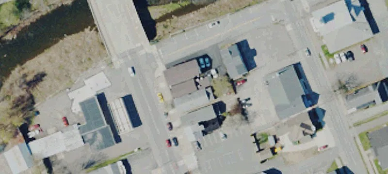 1143 Main St