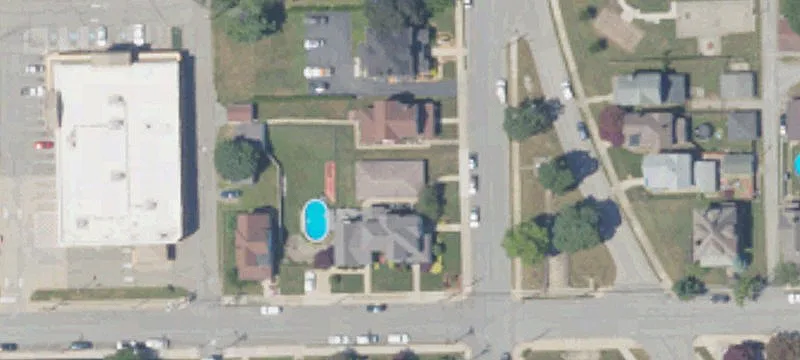 132 4th St