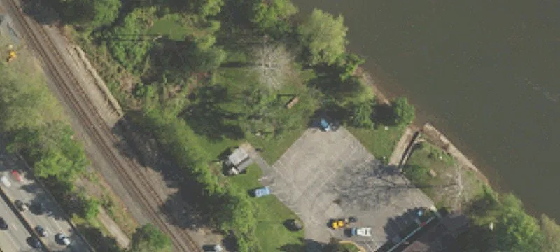 320 Riv Rd
