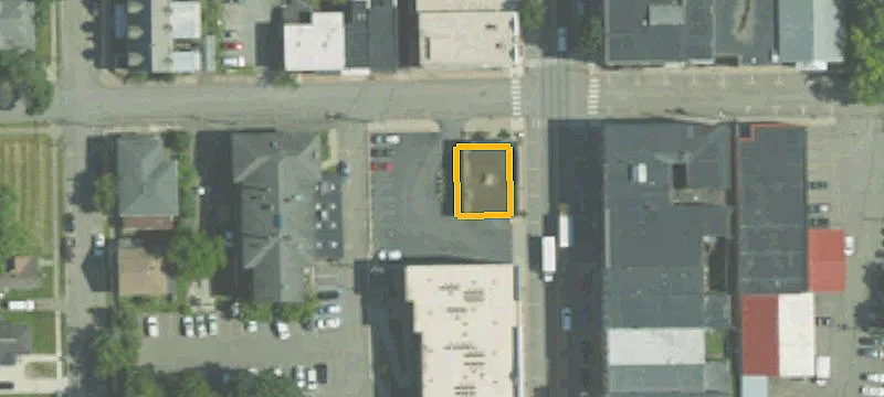 400 Main St