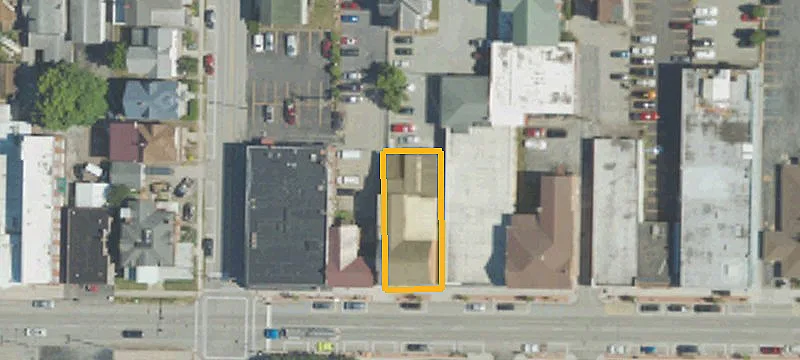 152 Main St