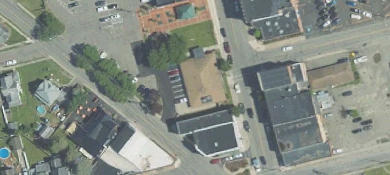 412 Main St