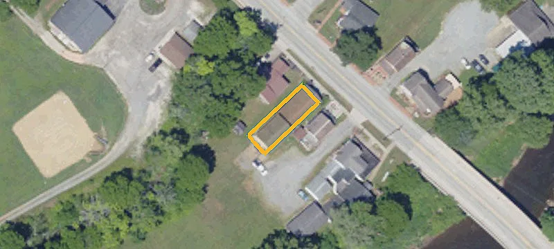 425 Main St