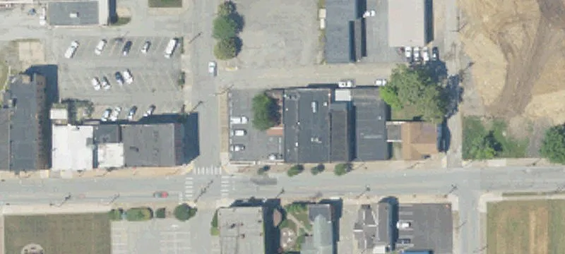 207 Long Ave