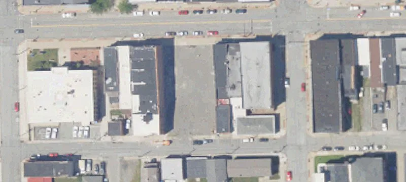 525 Lawrence Ave