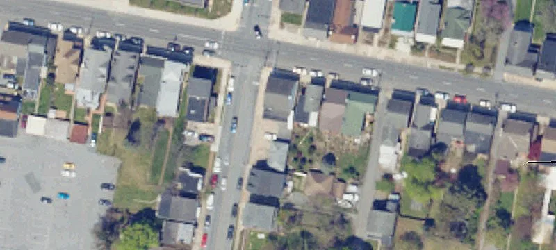 300 Queen St