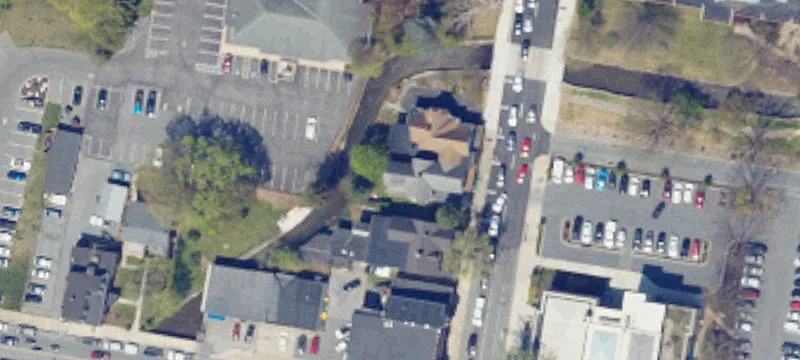 127 Main St