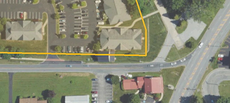 33 Dowlin Frg Rd