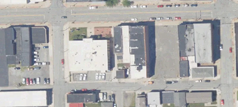 523 Lawrence Ave