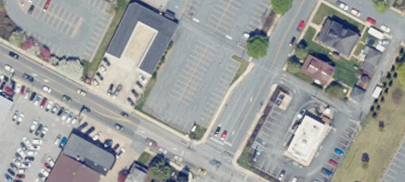857 Lincoln E Way