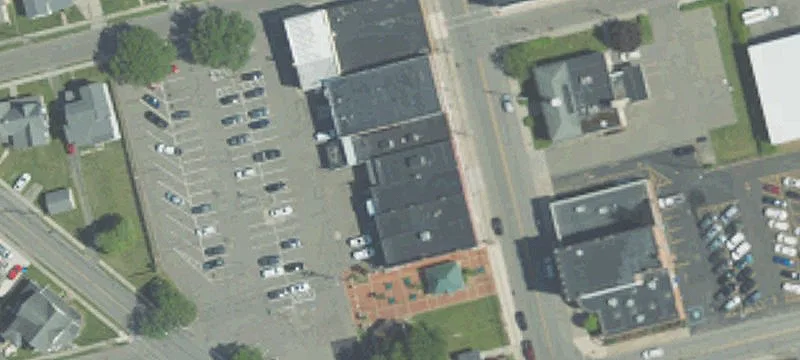 320 Main St