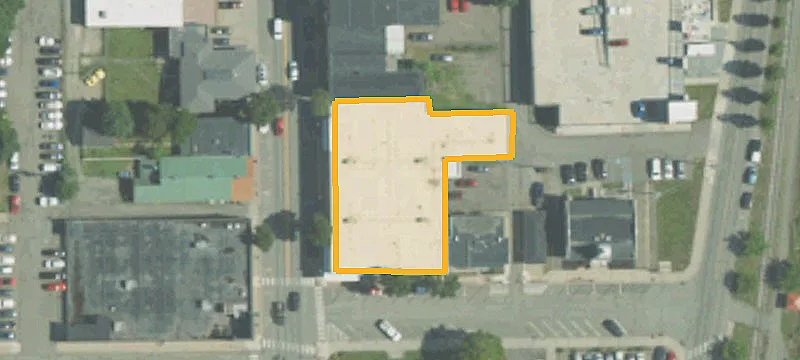 215 Main St