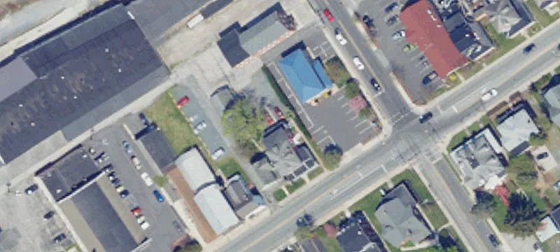 358 York St