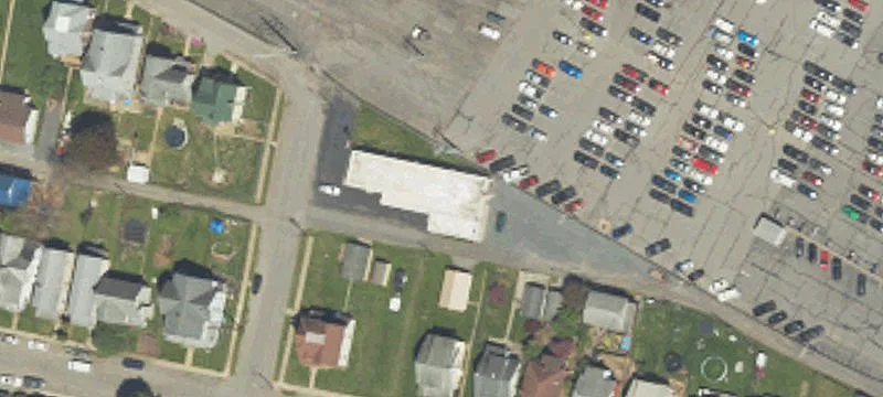 656 Lloyd St