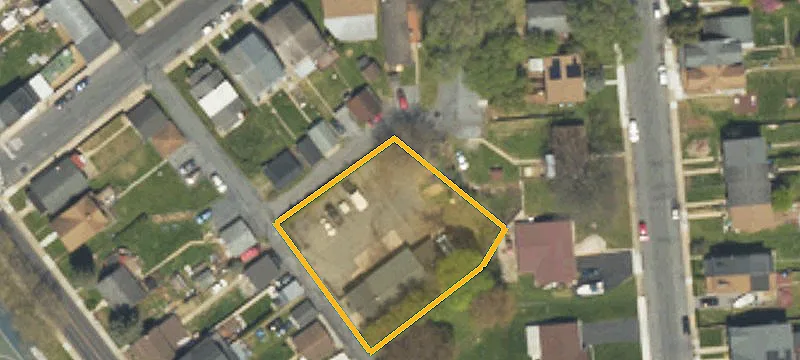 126 Angle St