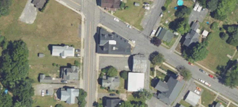 98 Main St
