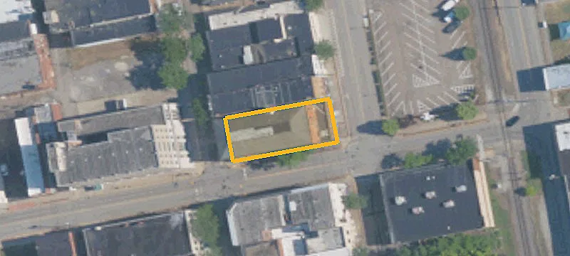 900 5th Ave