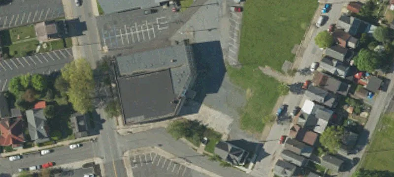 1001 Moore St