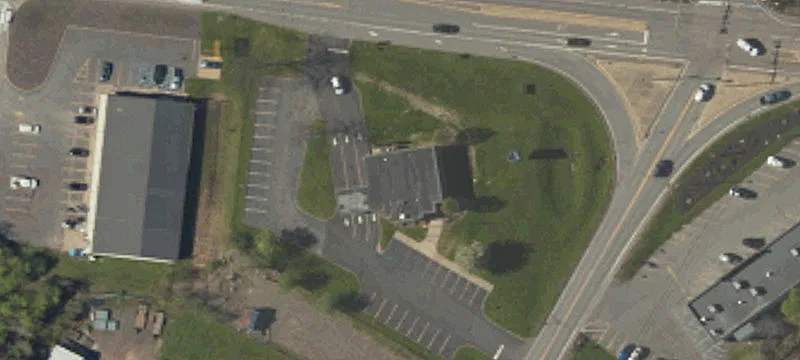 4040 Memorial Hwy