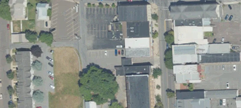 16 Main St