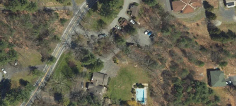 104 Log Cabin Ln