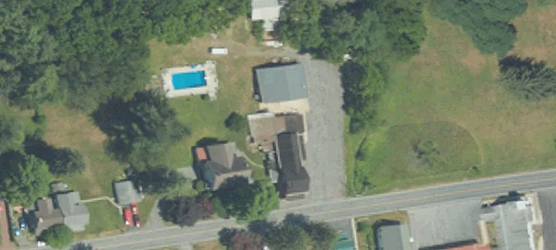 607 Vlg Rd