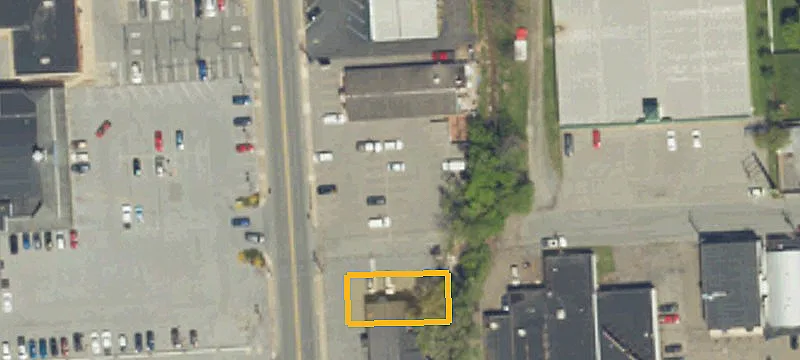 416 Riv Ave