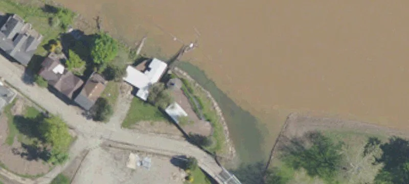 102 Water St