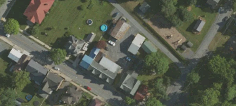 305 Main St