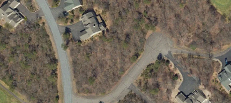 211 Pinecrest Dr