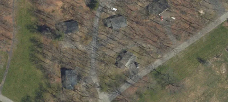 208 Flag Ln