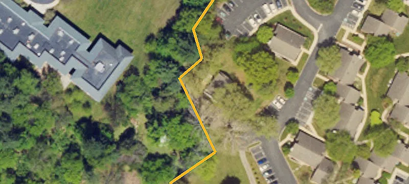 5 Plane Tree Ln