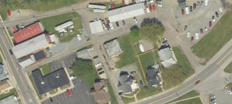 1912 Hively Pl
