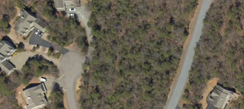 211 Pinecrest Dr