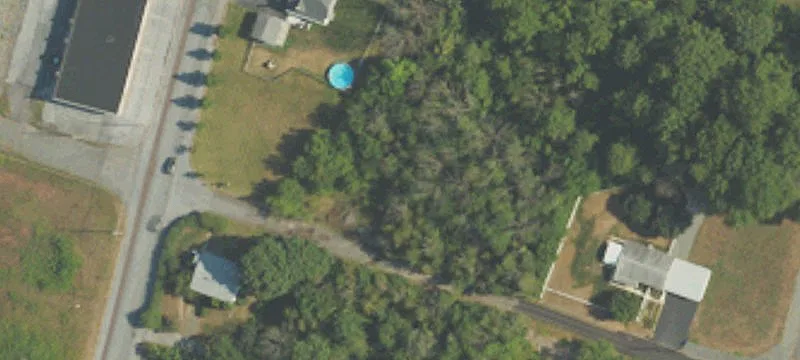 Claire Dr