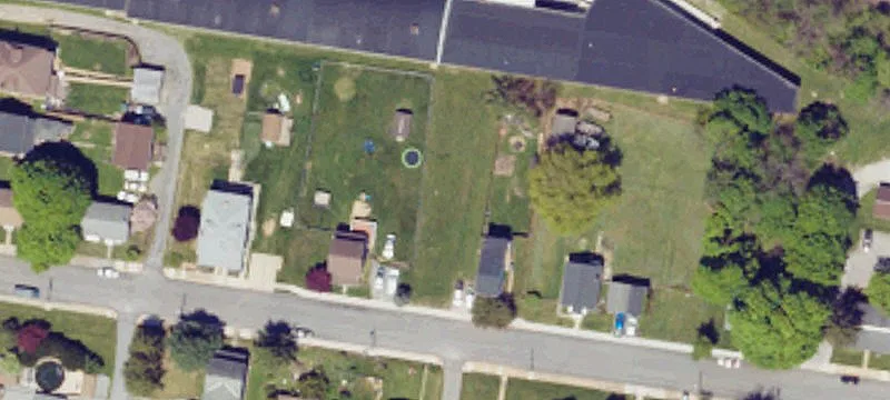 Maple St