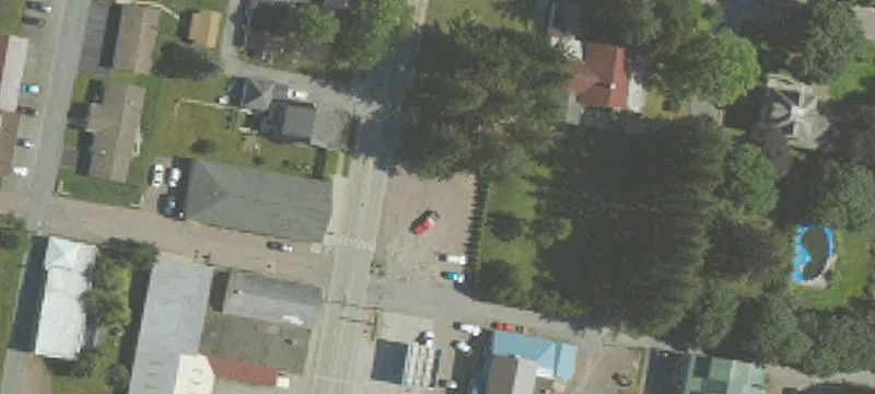 121 Broadway St