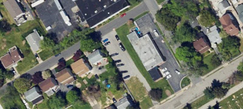 Elder Ave
