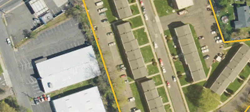 Lincoln Ave