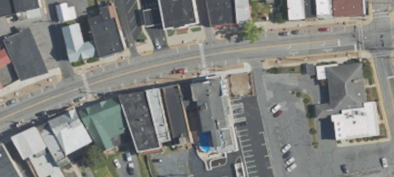 124 Main St