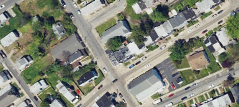 10th St