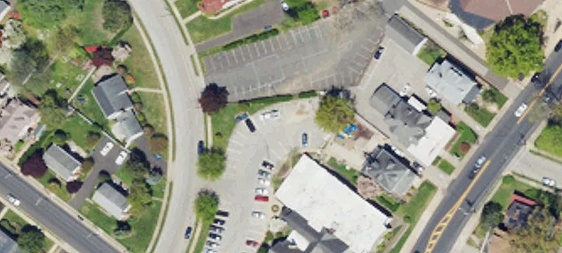 Roberts Ave