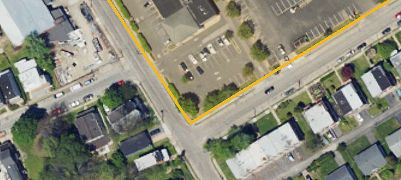 Cedar Ave