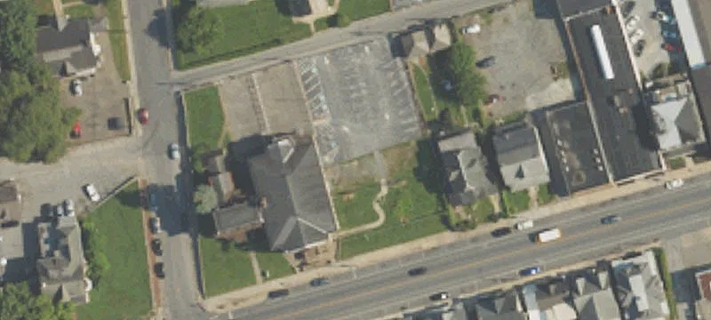 611 Lincoln Hwy