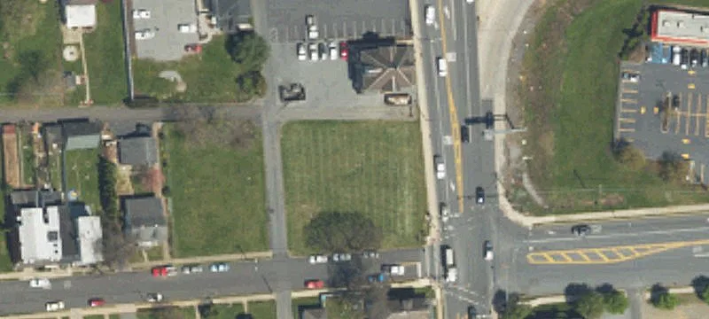Main St