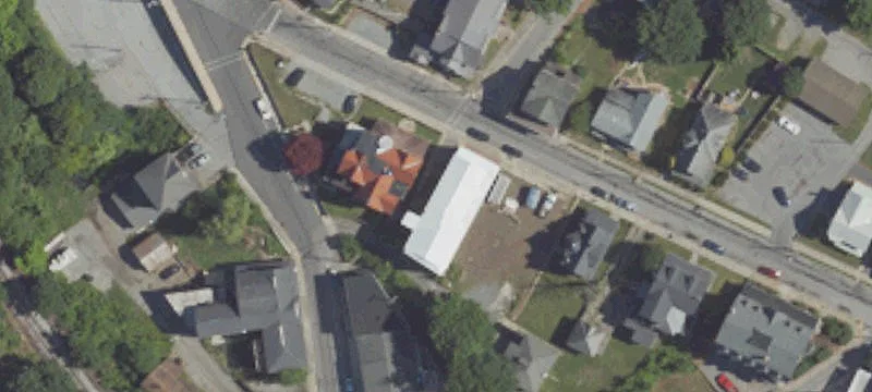 300 Main St